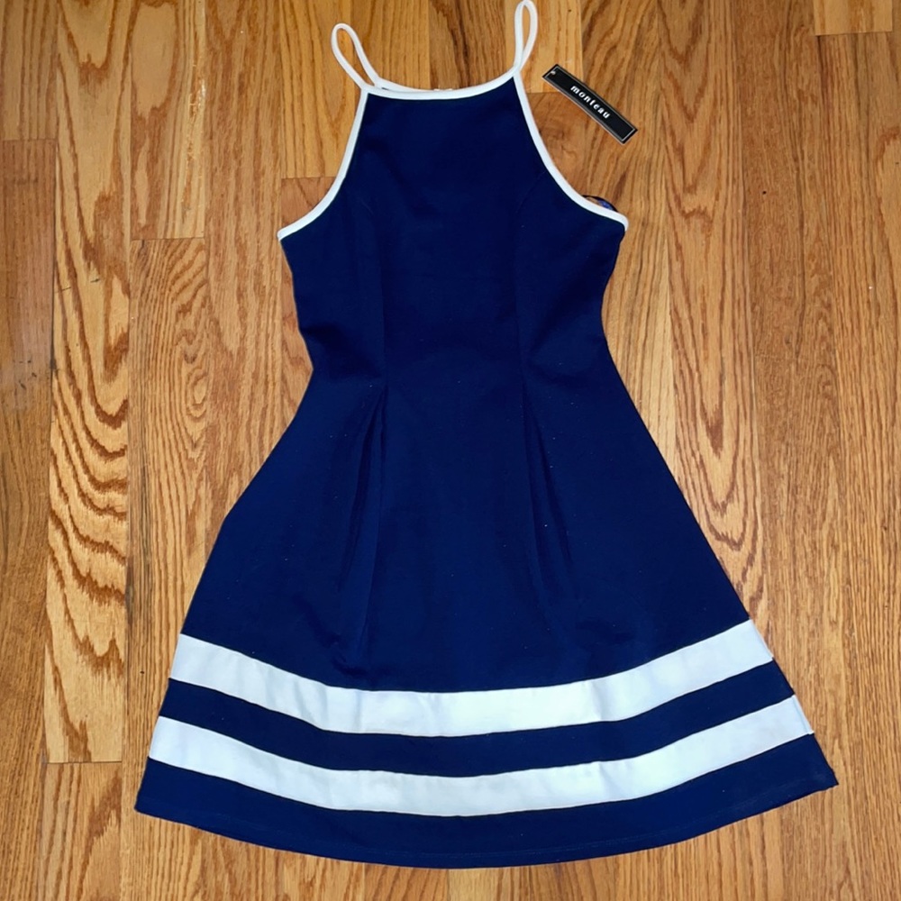 Monteau Los Angeles Dress. New. Size small.